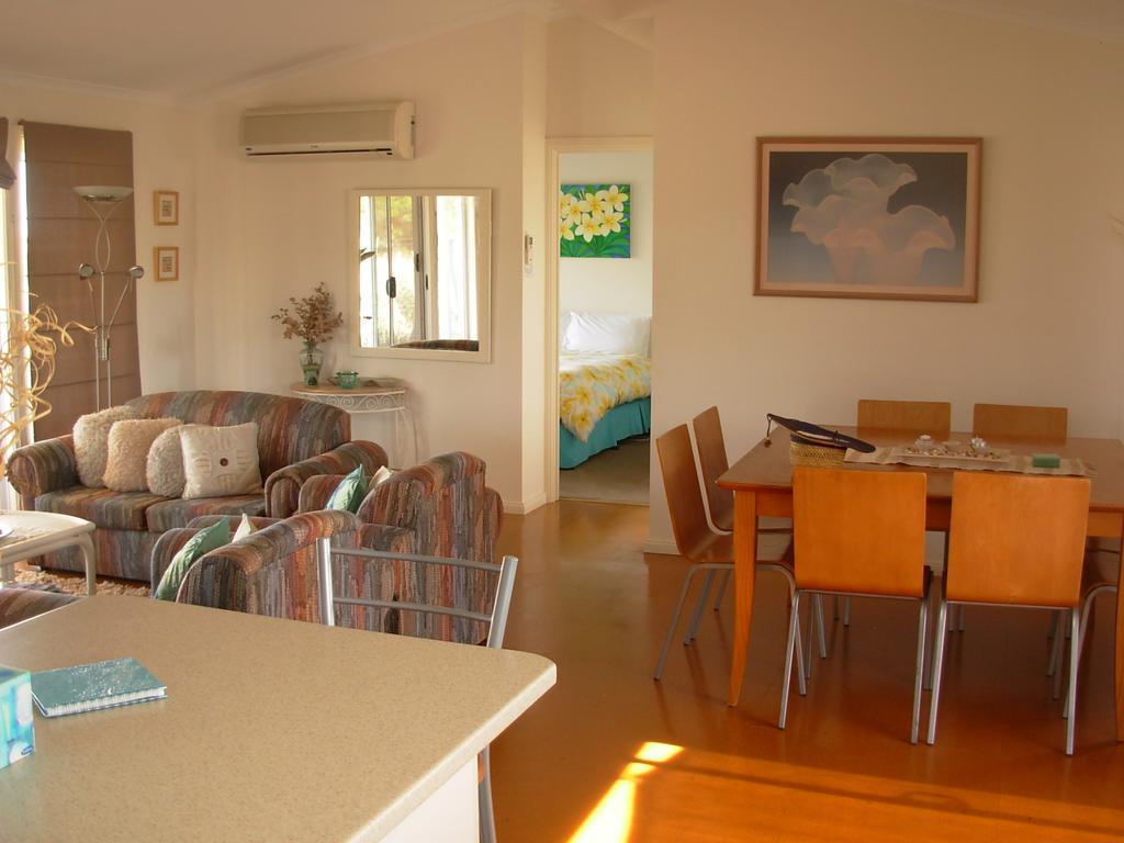 Linger Longer Cottages Port Elliot Kamer foto